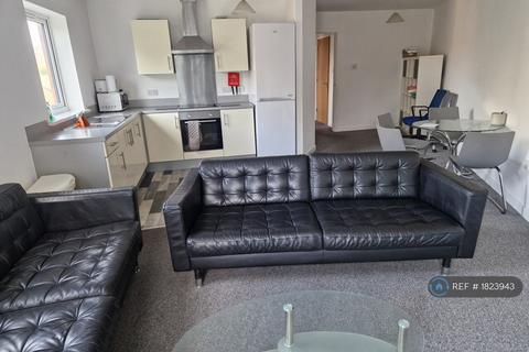 1 bedroom in a flat share to rent, Delta Point, Salford, M3