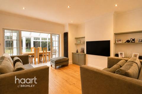 4 bedroom detached house for sale, Bromley BR1