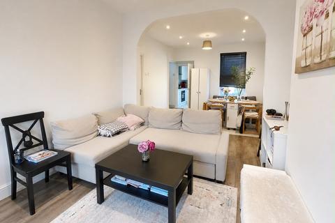 2 bedroom house to rent, Hollybush Street, London, E13