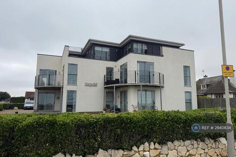 2 bedroom flat to rent, Seapoint, Birchington, CT7