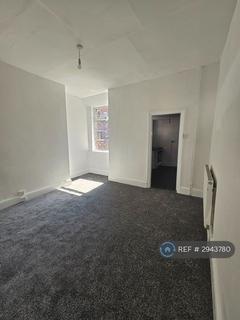 2 bedroom terraced house to rent, Kenyon St, Manchester, M18
