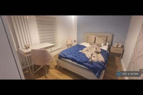 1 bedroom in a house share to rent, Pleasant Street, Swansea, SA6