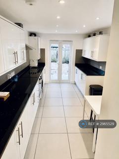 5 bedroom terraced house to rent, Frith Road, London, E11