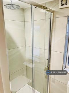 5 bedroom terraced house to rent, Frith Road, London, E11