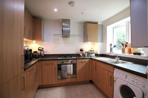2 bedroom flat to rent, Woodcote House, Lavant Road, Chichester, PO19