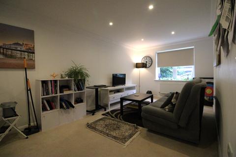 2 bedroom flat to rent, Woodcote House, Lavant Road, Chichester, PO19