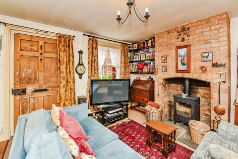 2 bedroom end of terrace house for sale, Commercial Road, Devizes