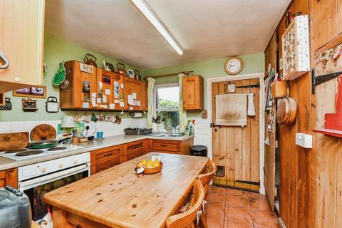 2 bedroom end of terrace house for sale, Commercial Road, Devizes