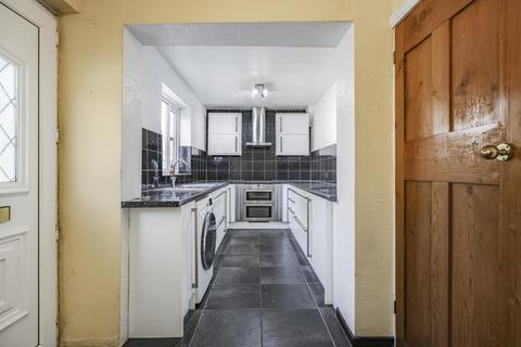 3 bedroom semi-detached house for sale, Hawthorn Avenue, Yeadon, Leeds