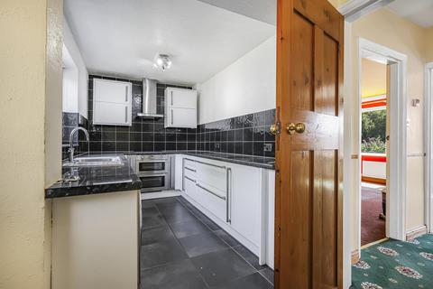3 bedroom semi-detached house for sale, Hawthorn Avenue, Yeadon, Leeds
