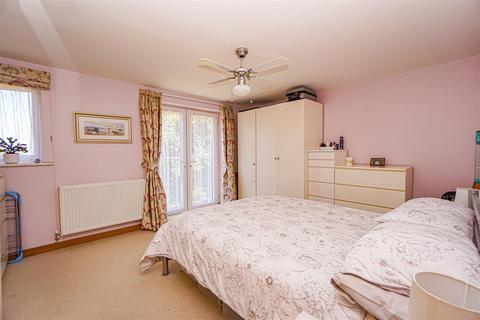 2 bedroom flat for sale, Pine Avenue, Hastings