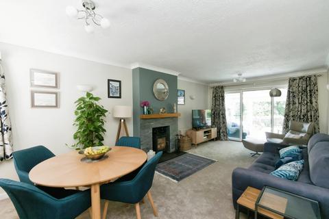2 bedroom bungalow for sale, Clinch Green Avenue, Bexhill-on-Sea, East Sussex, TN39