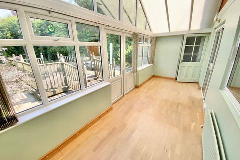 2 bedroom detached bungalow for sale, Gleads Croft, Halesowen B62