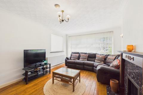 3 bedroom semi-detached house for sale, Compass Road, Hull, HU6 7AW