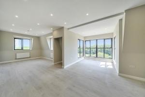 Apartment in Borehamwood - View 5