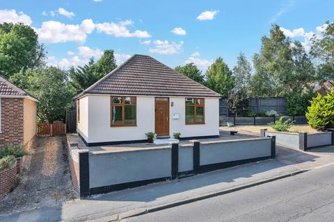 3 bedroom detached bungalow for sale, New Cheveley Road, Newmarket CB8