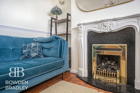 2 bedroom maisonette for sale, Shrublands Close, Chigwell, IG7