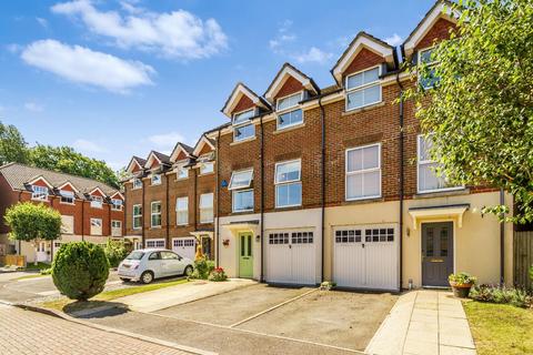 4 bedroom townhouse for sale, Greenacres, Lower Kingswood KT20