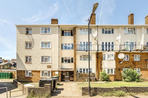 2 bedroom flat for sale, St. Stephens Close, Walthamstow, London, E17
