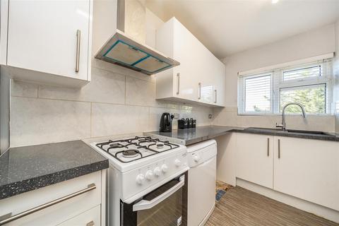2 bedroom flat for sale, St. Stephens Close, Walthamstow, London, E17