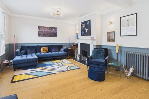 3 bedroom semi-detached house for sale, Cambridge Road, Sawbridgeworth CM21