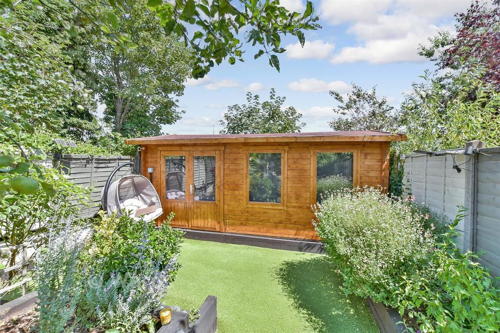 Kingswood Road, Gillingham, Kent – pohled 3