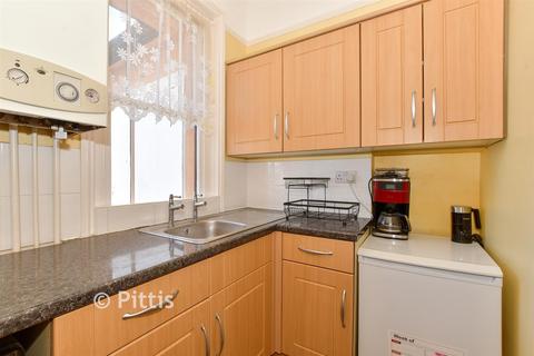 2 bedroom apartment for sale, Newlands Villa Apartments, Sandown PO36