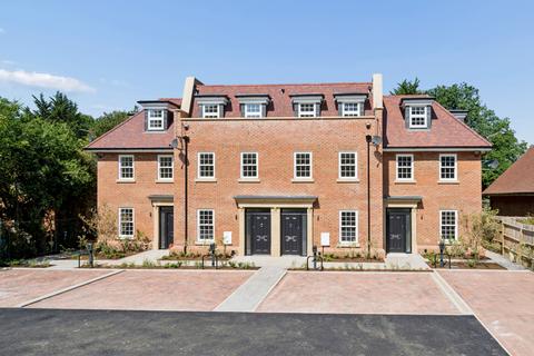 4 bedroom townhouse for sale, Amersham Road, Beaconsfield, HP9