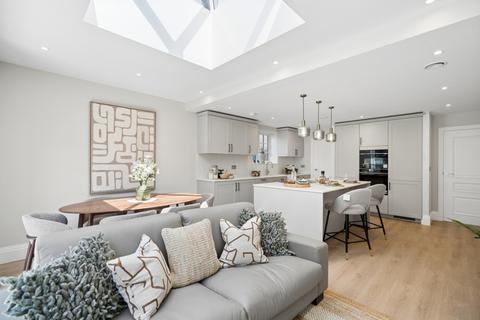 4 bedroom townhouse for sale, Amersham Road, Beaconsfield, HP9