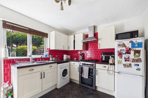 2 bedroom terraced house to rent, Nash Close, Lawford, Manningtree, Essex, CO11