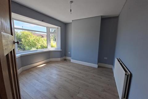 3 bedroom semi-detached house to rent, Sydney Road, Crewe