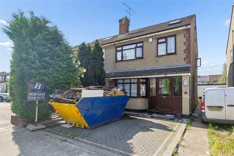 Epping Close, Romford, RM7