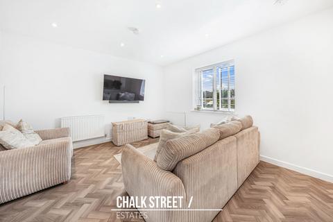 Rowden Court, Spitfire Approach, Hornchurch, RM12