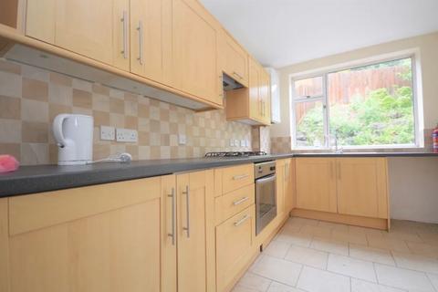 3 bedroom semi-detached house to rent, Luton LU1