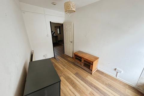 2 bedroom apartment to rent, Woodfield Street, SWANSEA, SA6