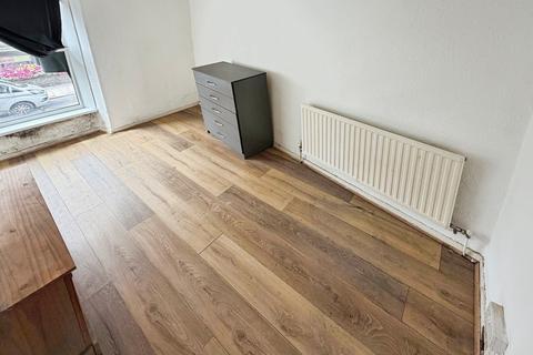 2 bedroom apartment to rent, Woodfield Street, SWANSEA, SA6