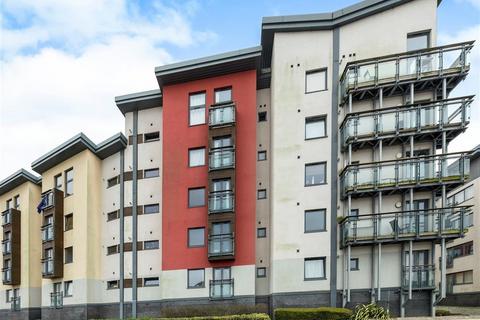 2 bedroom flat to rent, St Stephens Court, SWANSEA, SA1