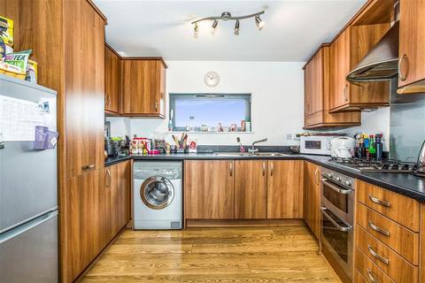 2 bedroom flat to rent, St Stephens Court, SWANSEA, SA1