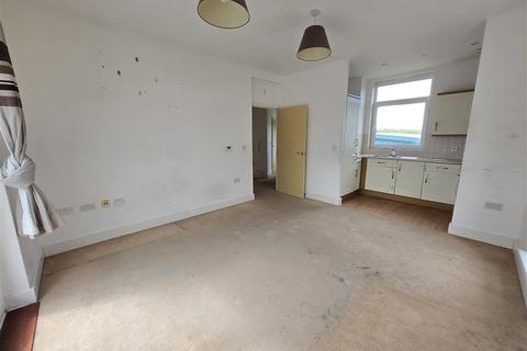 2 bedroom flat for sale, Burrage Road, REDHILL