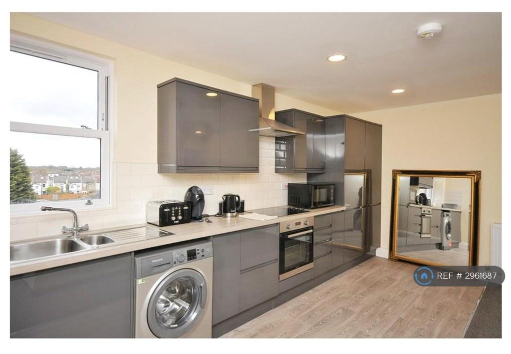 Apartment in Chislehurst - View 5