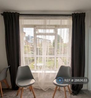 1 bedroom terraced house to rent, Bevan Avenue, Barking, IG11