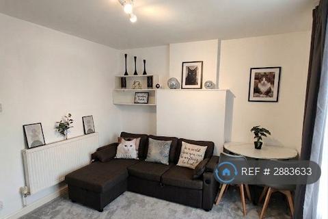 1 bedroom terraced house to rent, Bevan Avenue, Barking, IG11