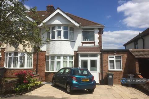 1 bedroom in a house share to rent, Stanford Road, Luton, LU2