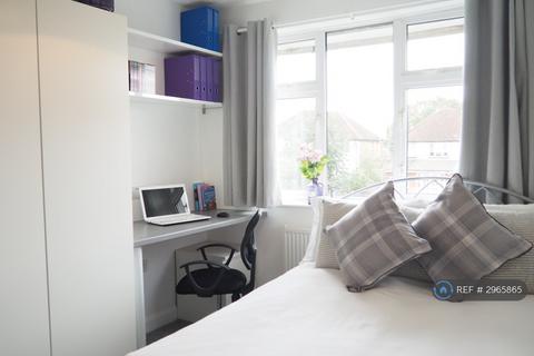 1 bedroom in a house share to rent, Stanford Road, Luton, LU2