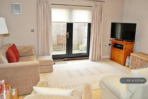 3 bedroom semi-detached house to rent, Forge Place, Borehamwood, WD6