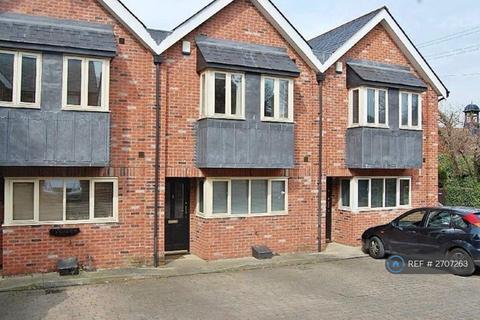 3 bedroom semi-detached house to rent, Forge Place, Borehamwood, WD6
