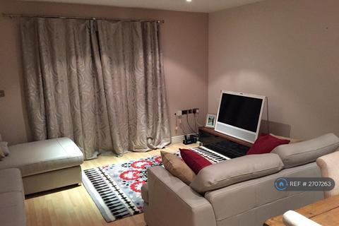 3 bedroom semi-detached house to rent, Forge Place, Borehamwood, WD6