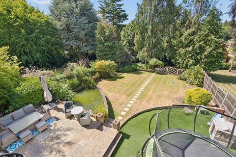 4 bedroom detached house for sale, Woodwaye, Watford WD19