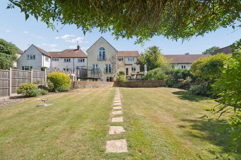 4 bedroom detached house for sale, Woodwaye, Watford WD19