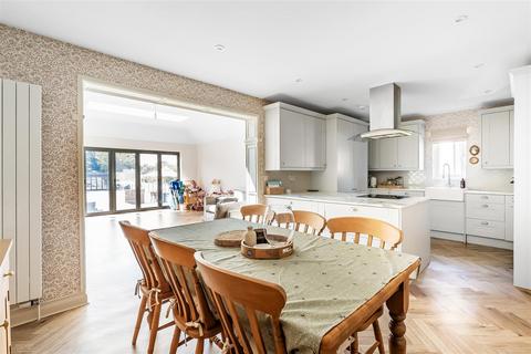 4 bedroom semi-detached house for sale, Warren Lane, Oxted